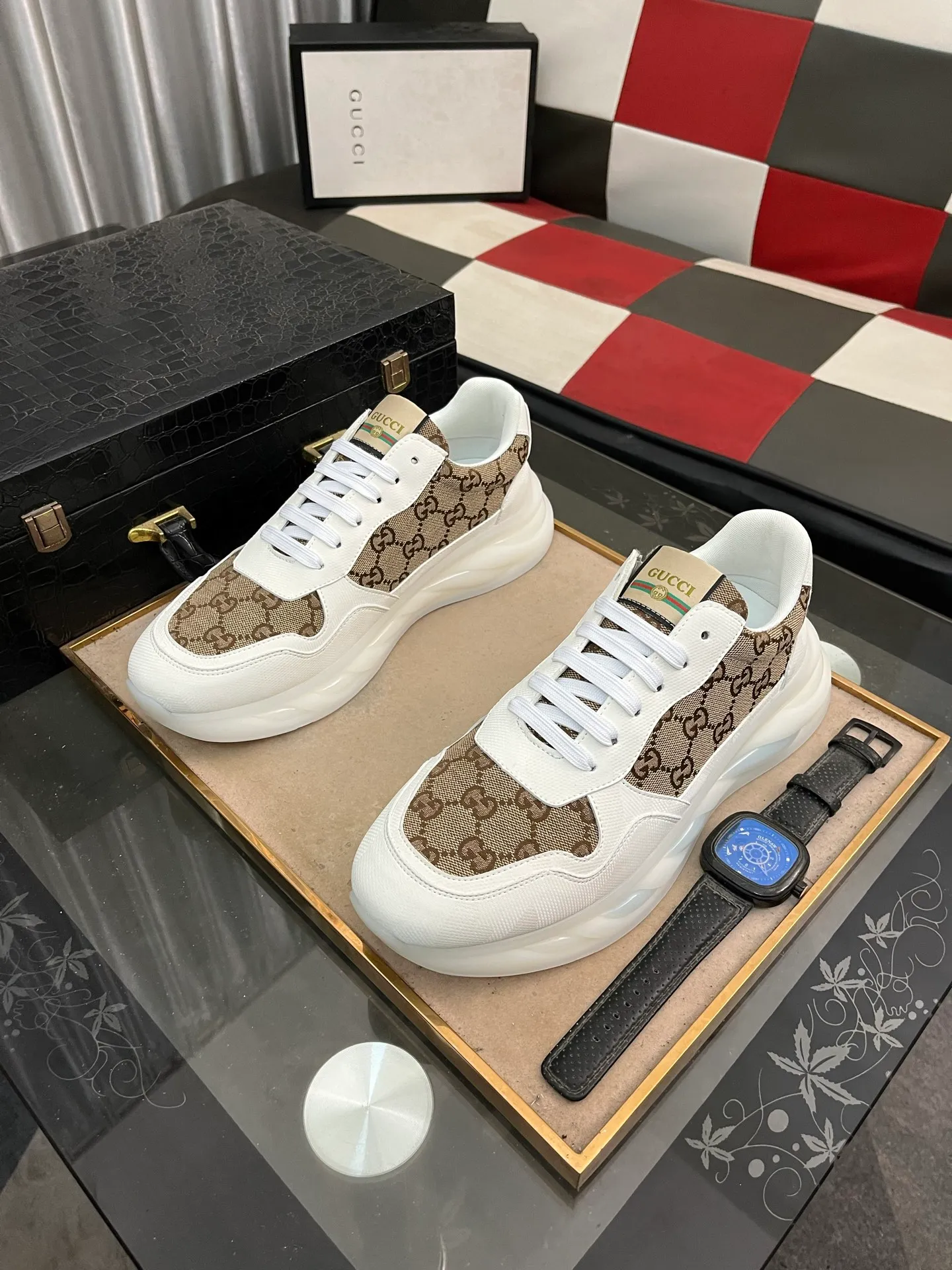 Men's shoes 💰440⌚️⌚️[GUCCI] The latest trendy men's casual shoes, the fabric is made of embossed cowhide imported from Italy, comfortable sheepskin lining + feet, the original outsole is wear-resistant and non-slip, high-level version, size: 38-442️⃣Colors available